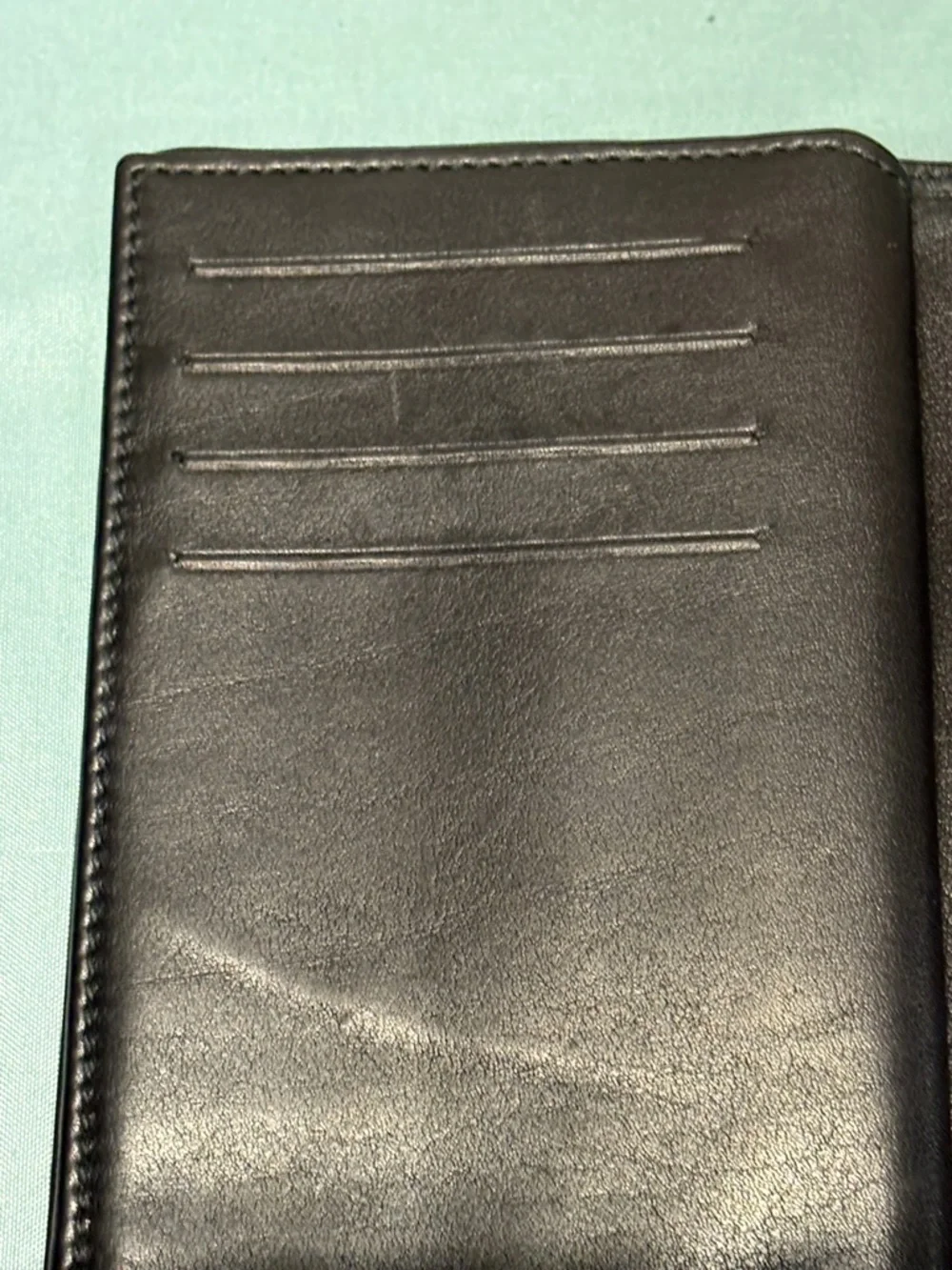 Vintage Gucci Black Smooth Leather Compact Wallet | Tom Ford Era - Picture 8 of 11